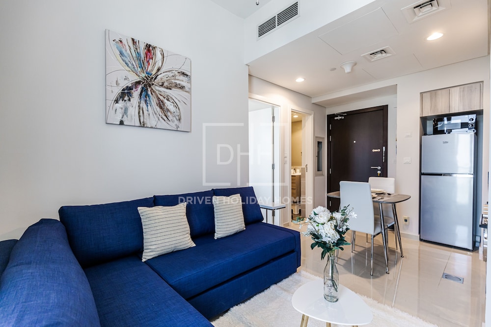DHH1 Bed Serene Golf Vita A Damac Hills