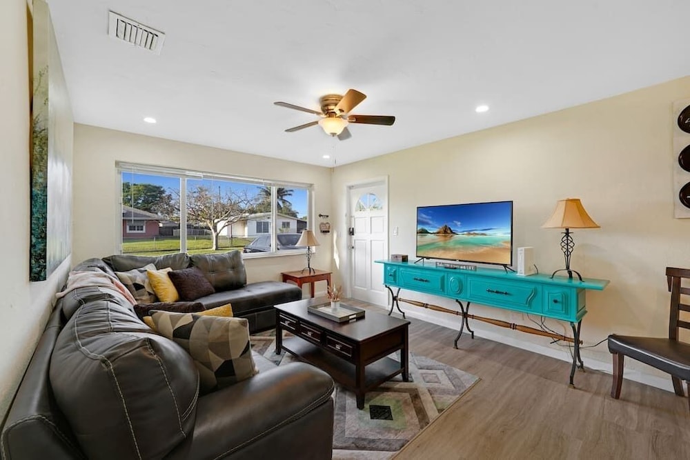 Fort Lauderdale Vacations - Yellow House in Davie - Property Image 14