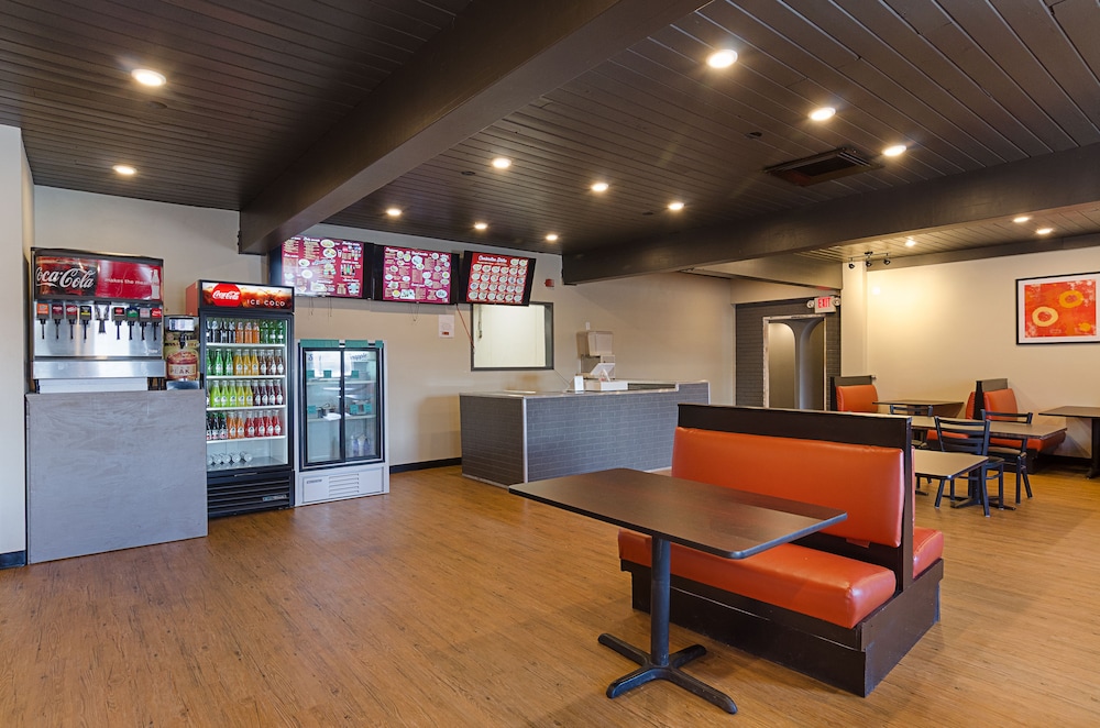 Buffalo Vacations - Quality Inn - Property Image 10