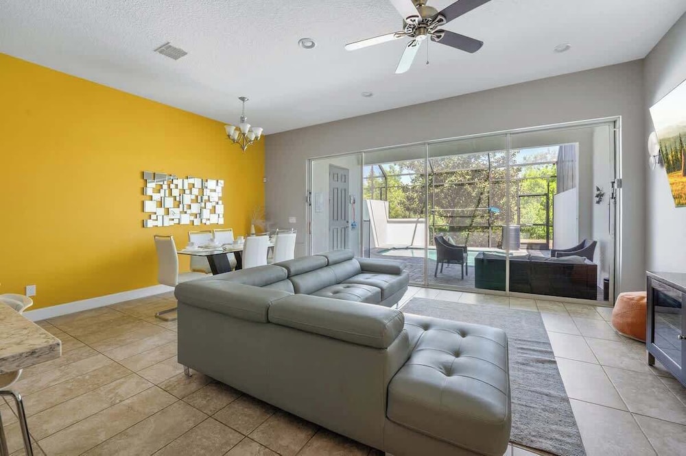 Comfortable Vacation Home up to 10 People