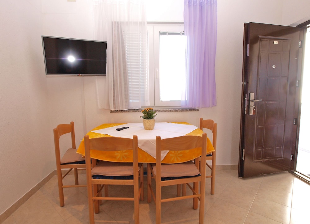 Apartment Mila 395