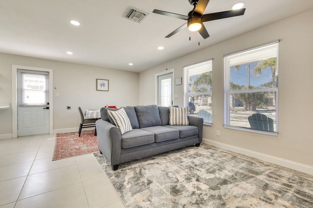 1 Block to Beach: Gulf Coast Escape w/ Patio!