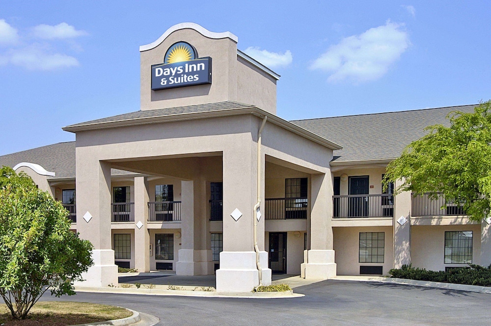 Days Inn Suites by Wyndham Fort Valley - Property Image 29
