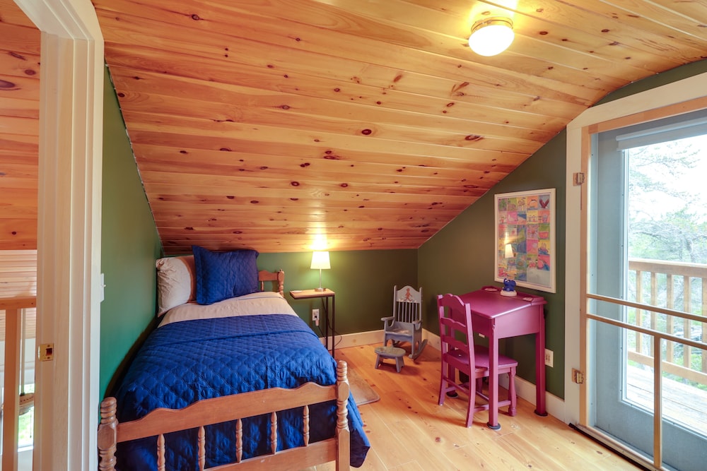 Enchanting Retreat in Prospect Harbor view 2