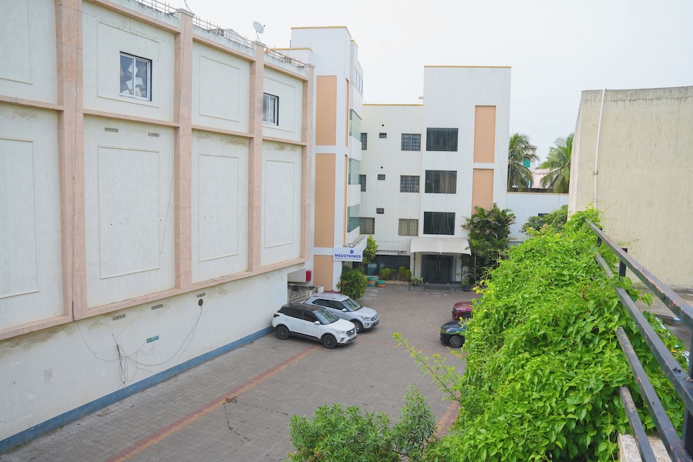 Hotel Grand Leela Krishna