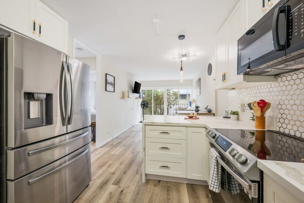 Two-bedroom Apartment With a Sunny Patio