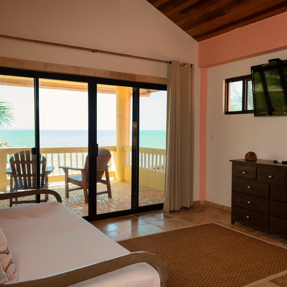 Villa Mission Bay in Belize City