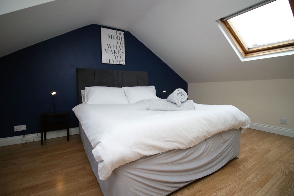 Karah Suites - Church Road I view 2