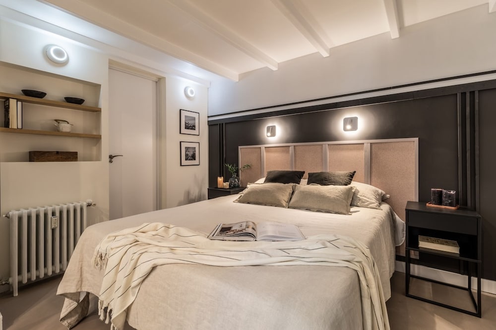 Carmen - 2 Bedrooms in Salamanca