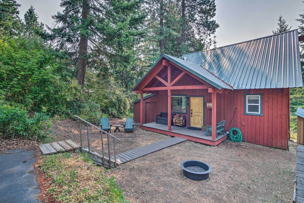 Peace in the Pines: Cle Elum Cabin w/ Trail!