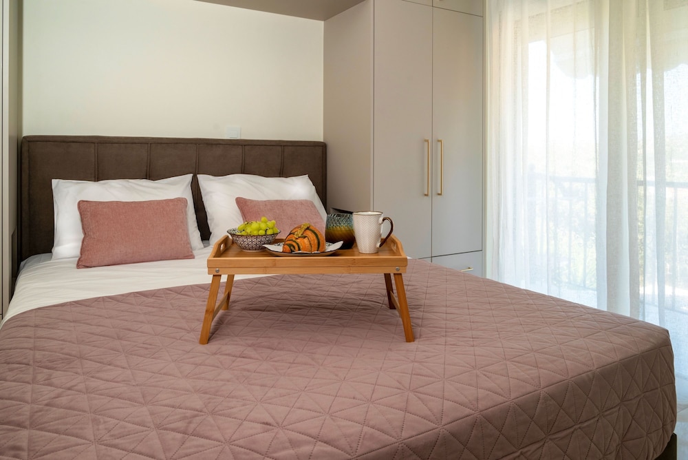 Paradissia Luxe Villa With Private Swimming Pool
