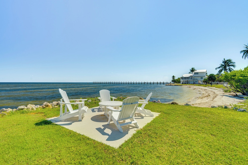 Luxe Pine Island Living: Historic Old Florida Gem!