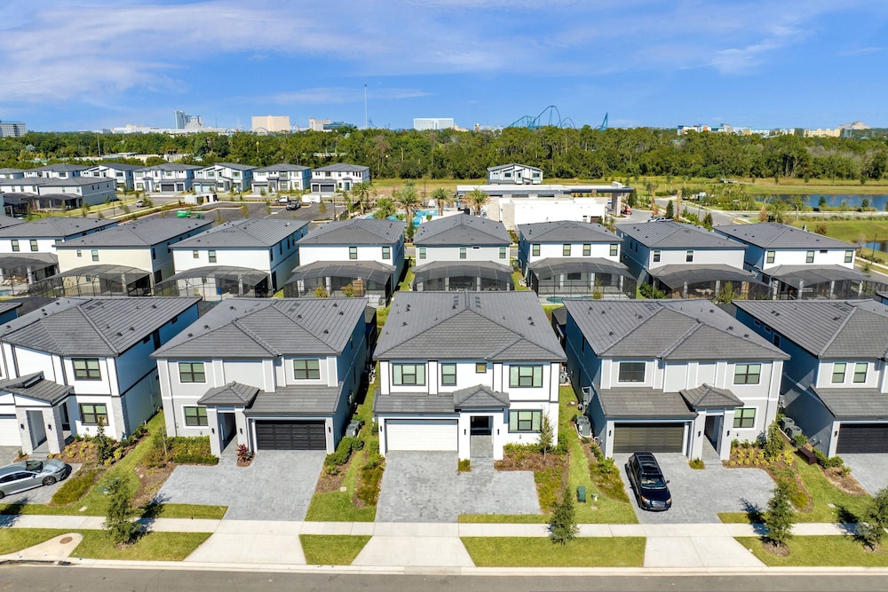 Brand NEW 9bedrooms At Paradiso Grande