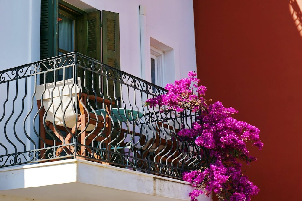 Axilleion Guest House