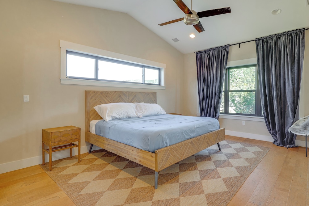 Nat'l Forest Access & Mtn Views: Family Eagar Home