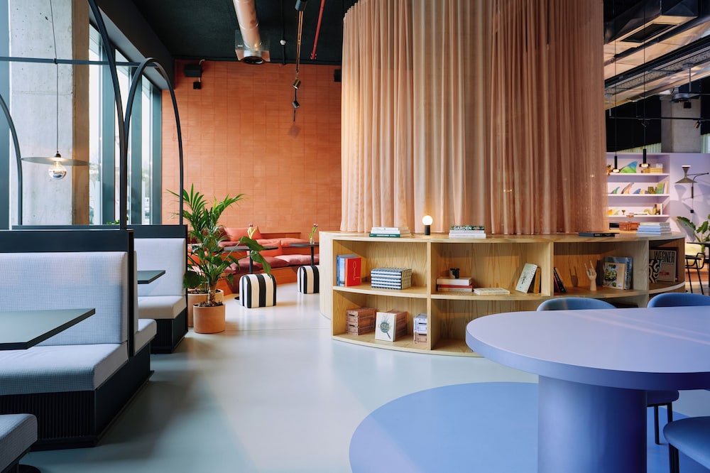 San Sebastian Vacations - The Social Hub San Sebastian - Property Image 9