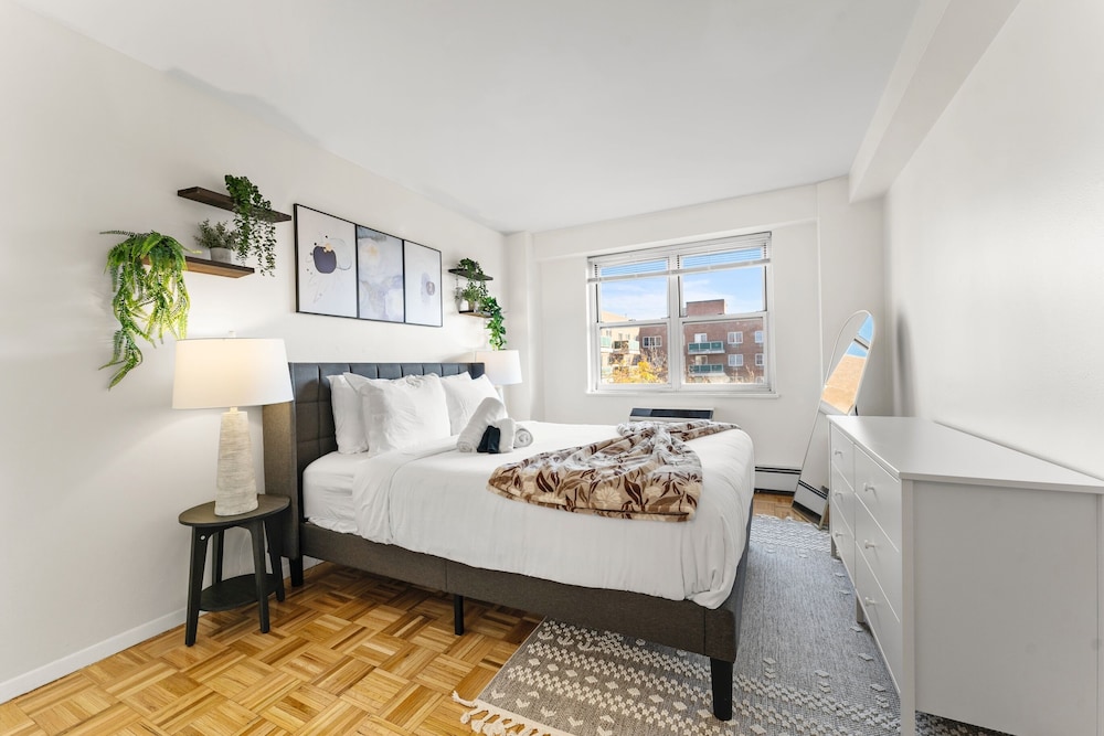 Furnished Apartment Near Longwood