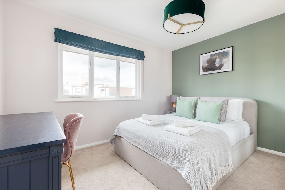 The Liverpool Street Apartments