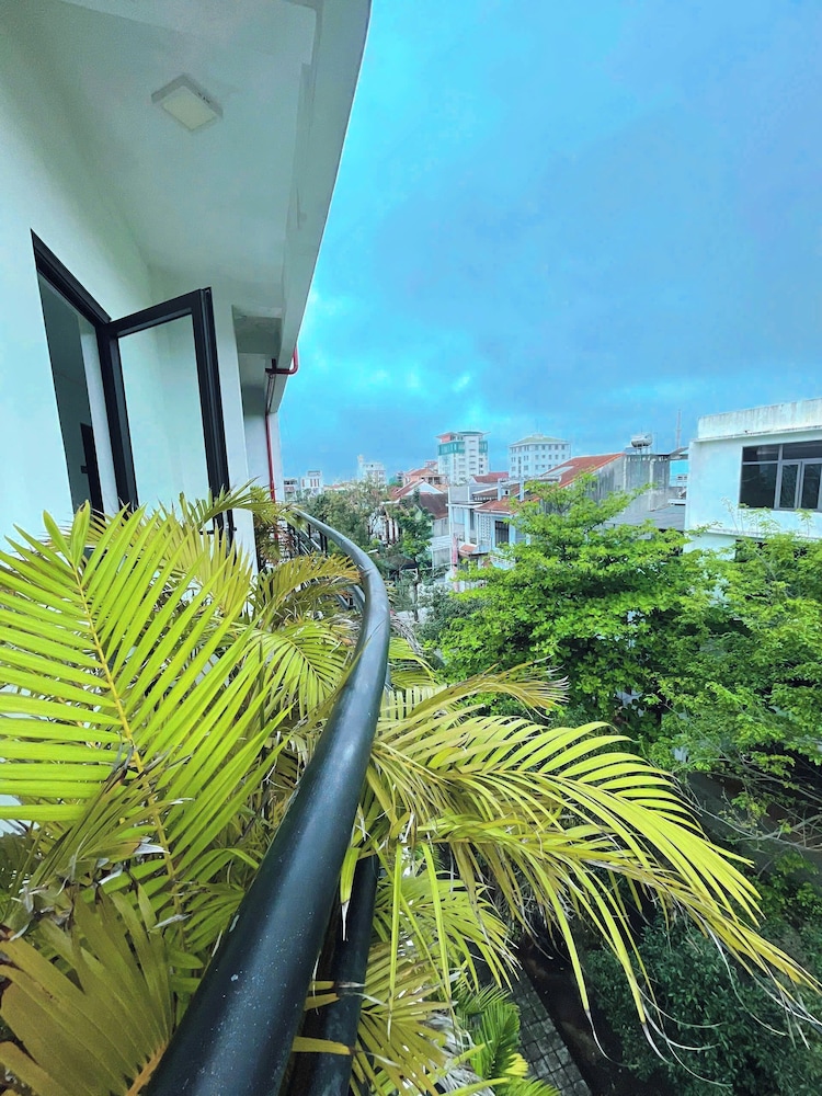 TORI HOMESTAY