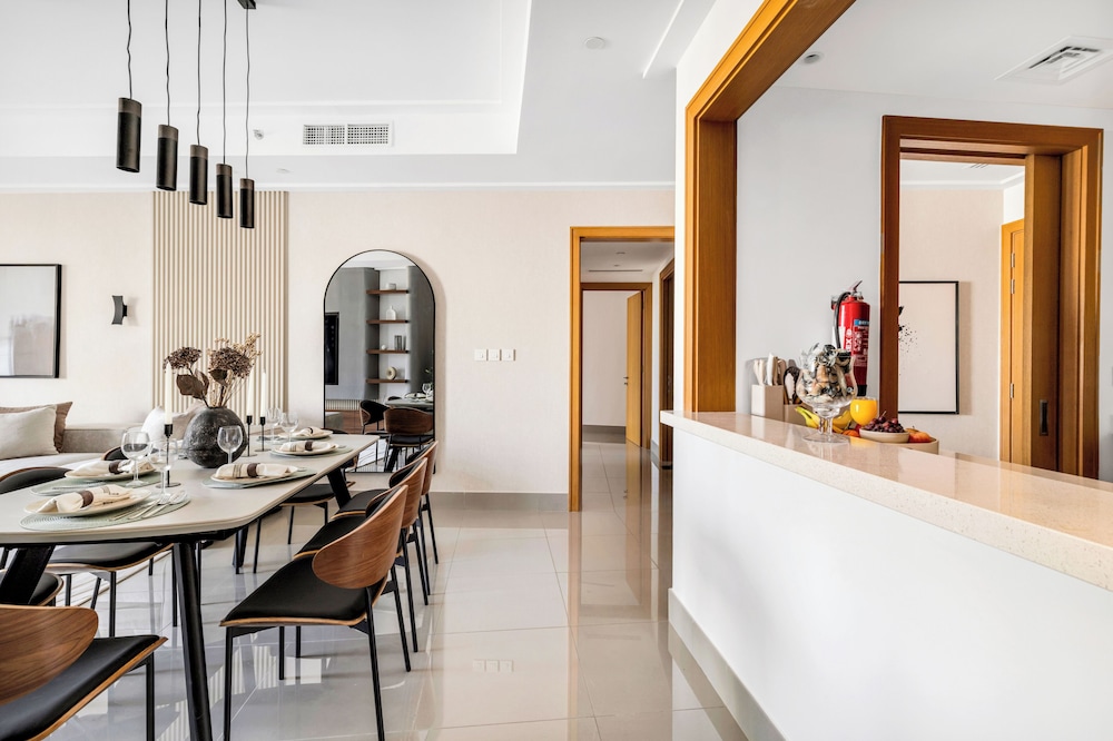 Roomszy Residences - Opera Grand