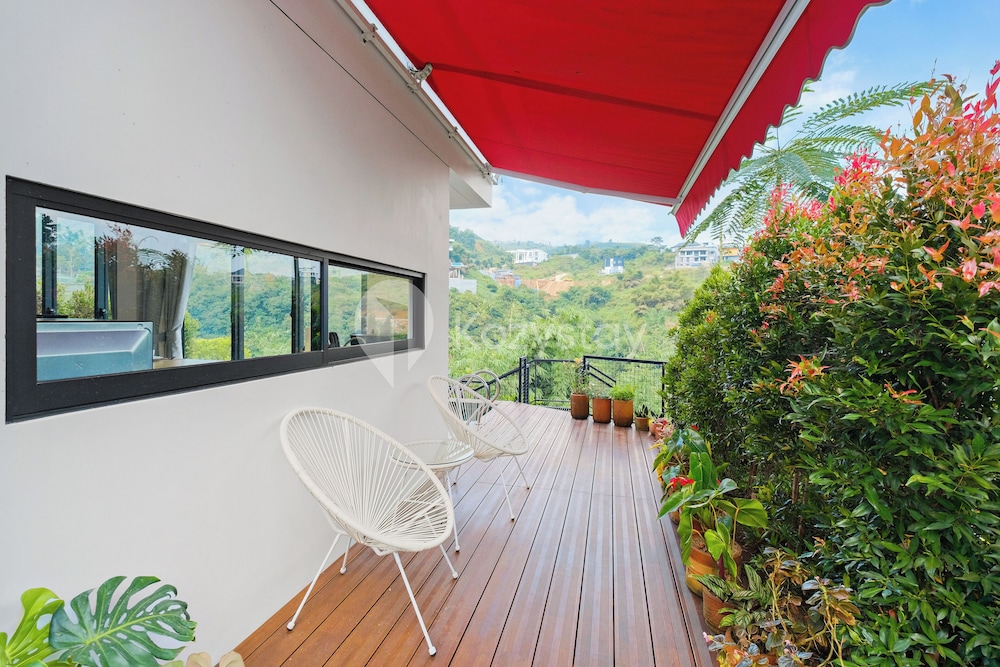 Aura Villa by Kozystay - Bandung