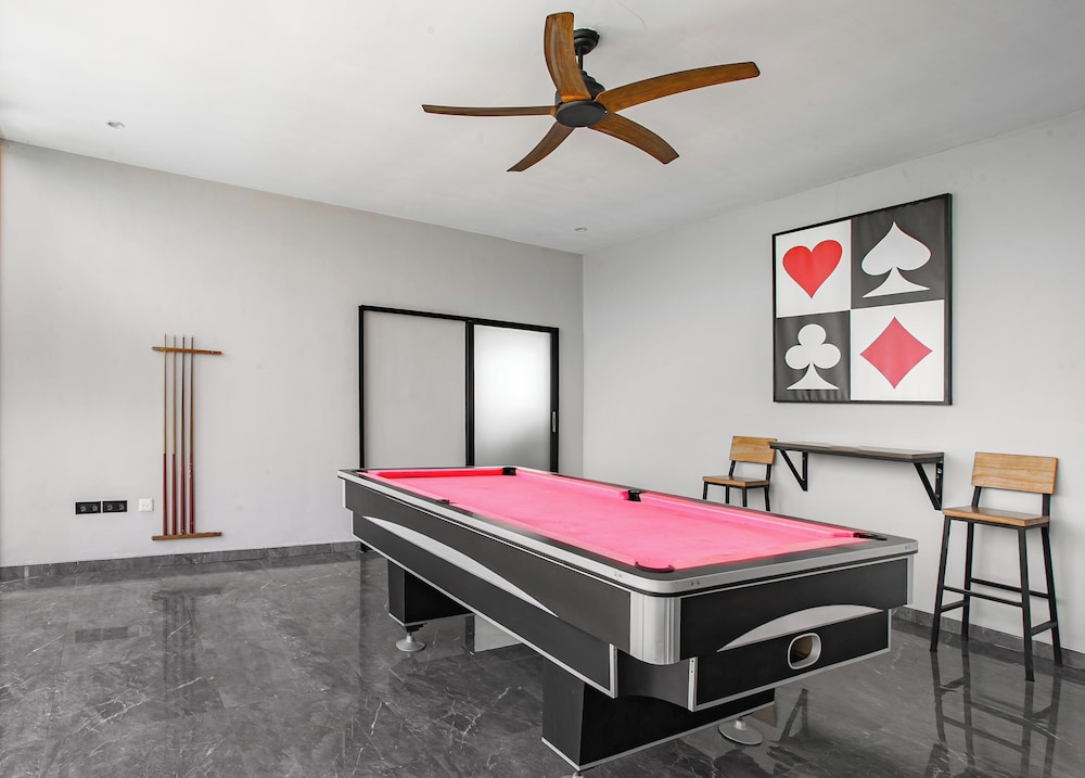 Villa MJ Modern 4BR with Pool & Rooftop