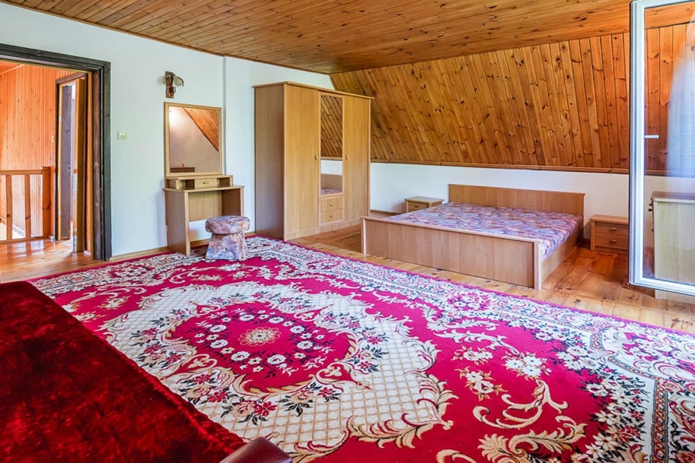 Holiday Home With Garden, Close to the Lake