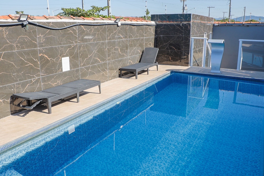 Casa Completa com Piscina e Churrasq pet Friendly