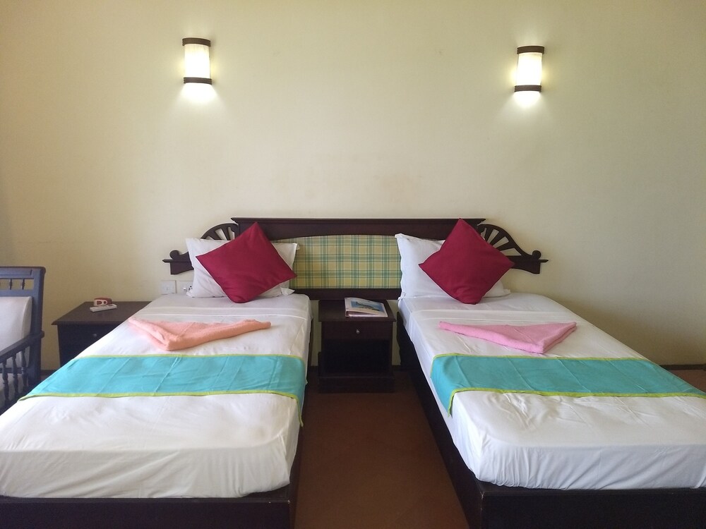 Blooming Bay - Clifftop Beach Resort