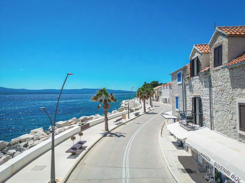 Luxury Seaside Apartments