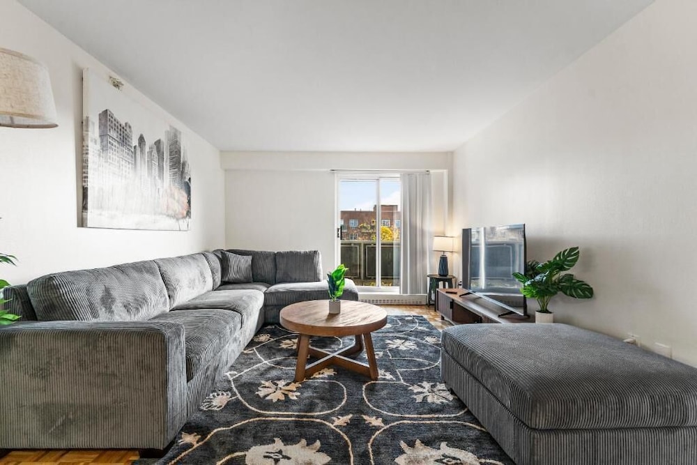 Furnished Apartment Near Longwood