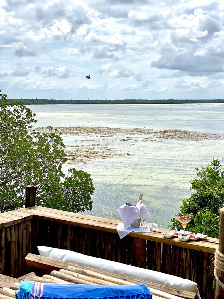 Rock and Sea Resort
