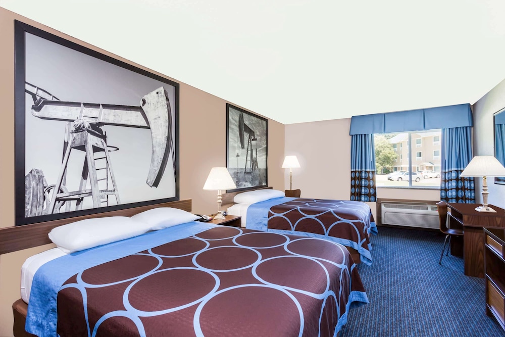 Super 8 by Wyndham El Dorado view 4