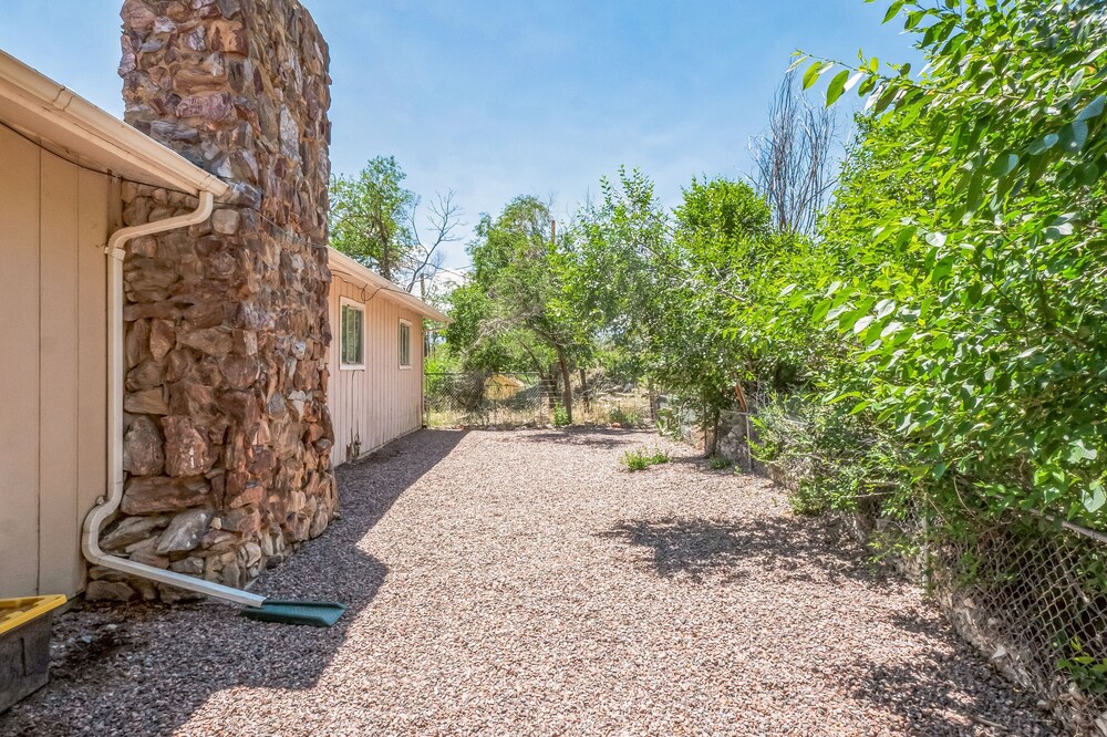 House Of Broken Dove 5 Bedroom Home