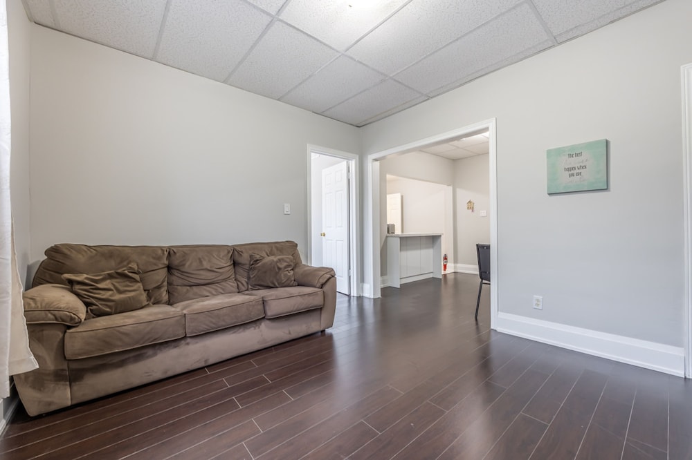 Charming 1BD Getaway - Unwind Near Niagara Falls