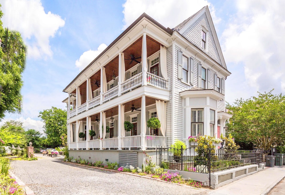 154 E Spring Street - 1 BR / 1 BA Holiday home 1