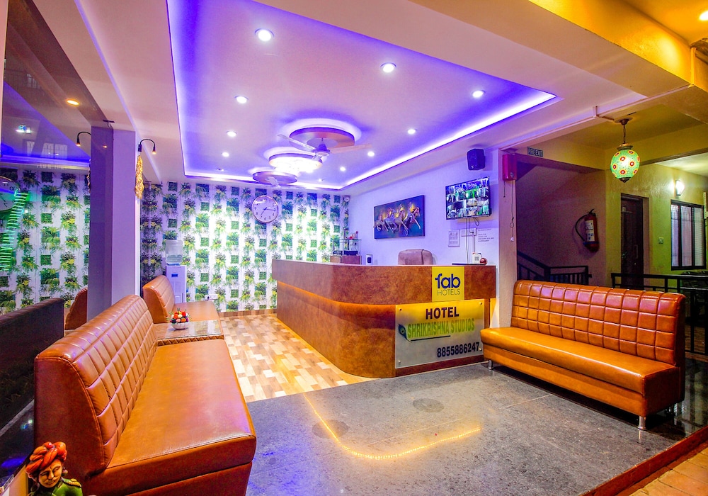 Lobby & Reception