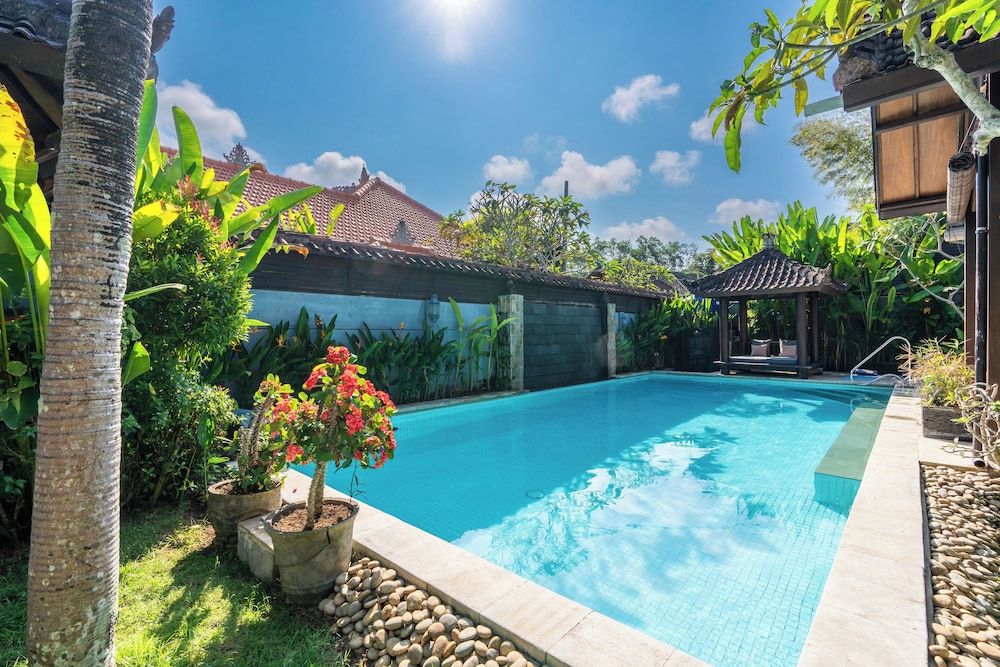 Tropical Villa Matahari