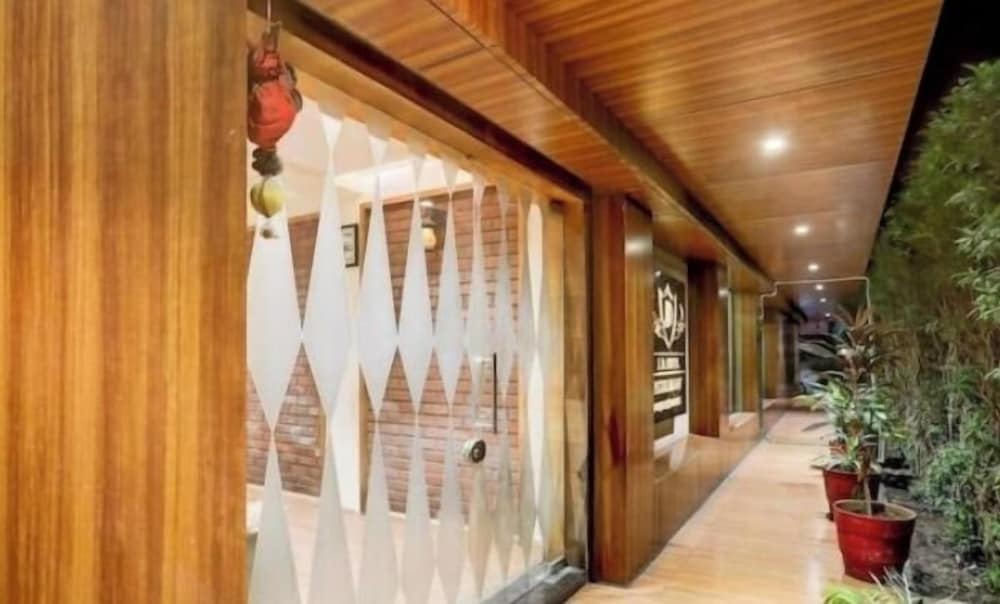 J.D HOTEL