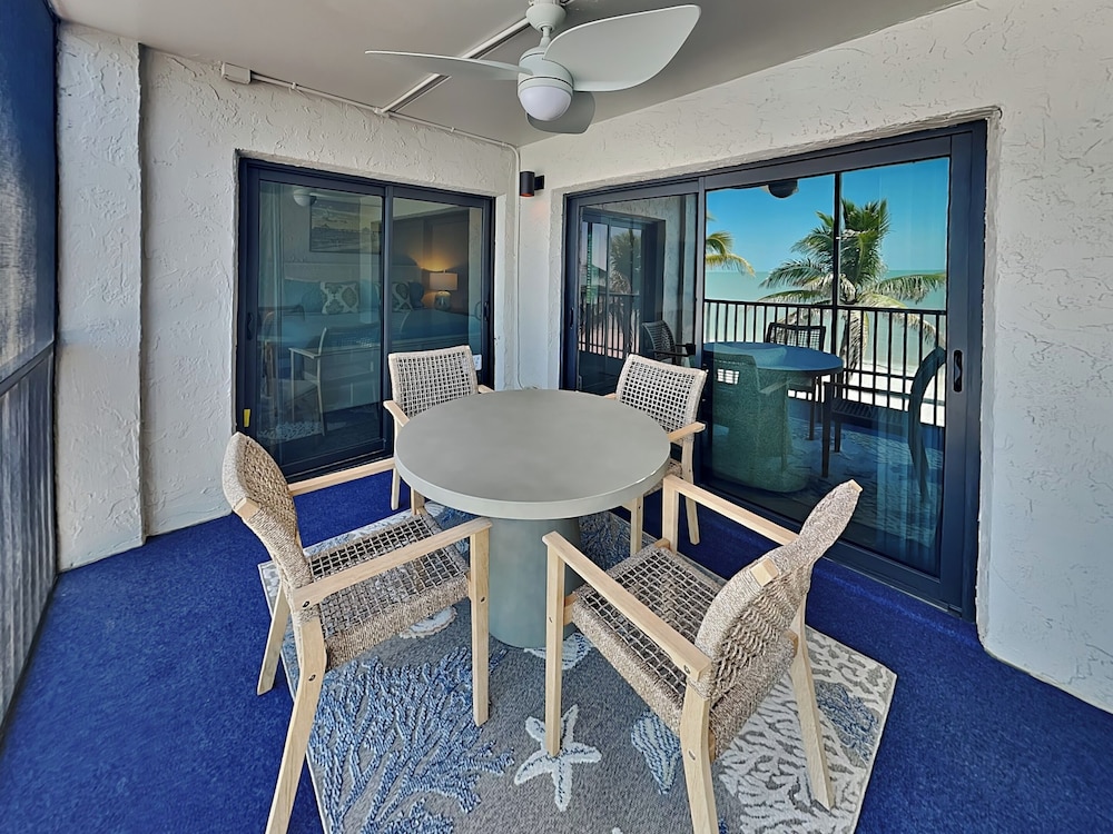 Seaside 3 by Distinctive Beach Rentals