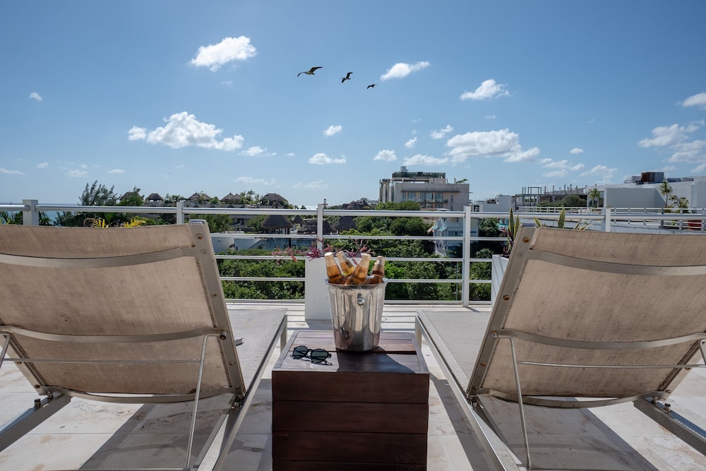 Magia Playa Penthouse 2d 3 Bedroom Condo