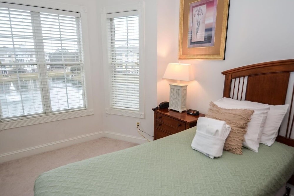 Magnolia Pointe 4820-302 2 Bedroom Condo