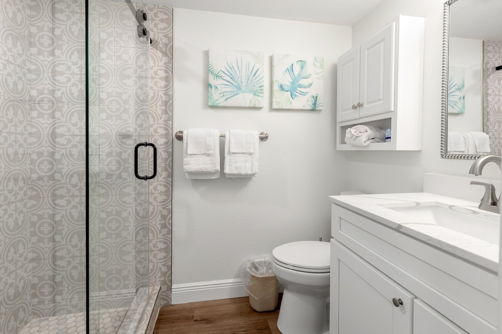 Islander Beach Resort 404 Condo
