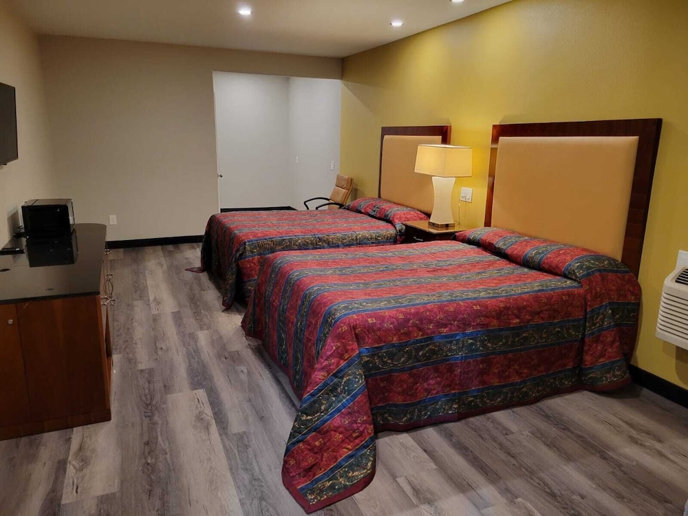 Stadium Inn & Spas