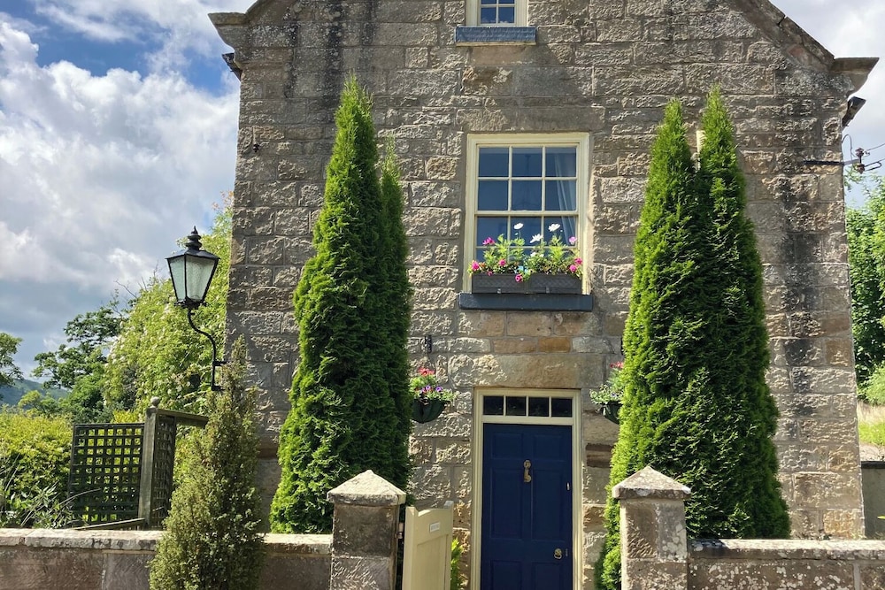 Groves Hall Garden Apartment Whitby