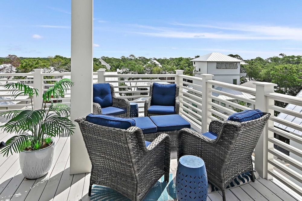 Rooftop Deck w/ Views, Pool, Luxury 5bdr Resorting To Happiness by Avantstay