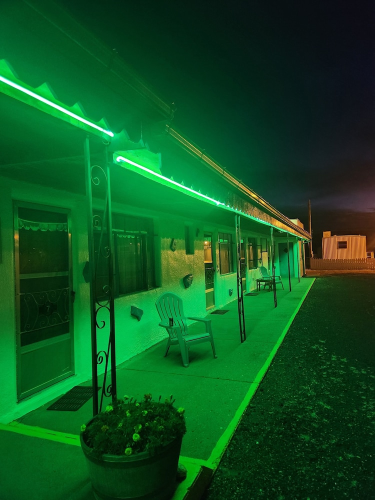 Maverick Motel and Glamp Ground view 2