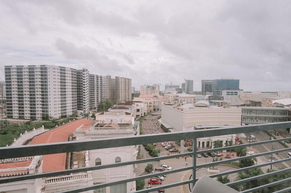 Luxurious Studio in Iloilo City With City Views
