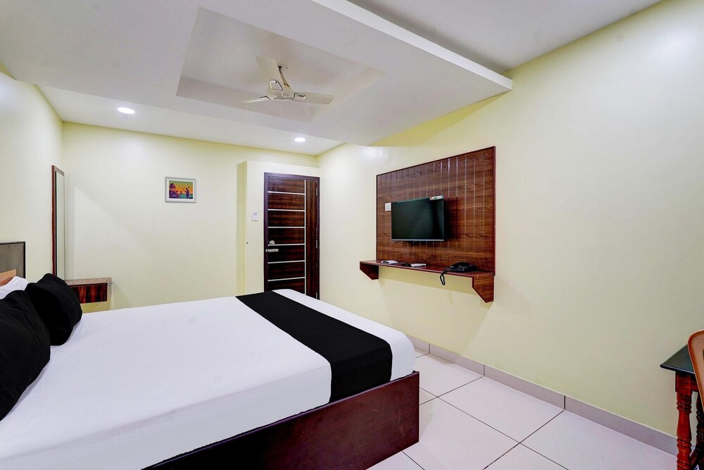 Super Hotel O Perungalathur