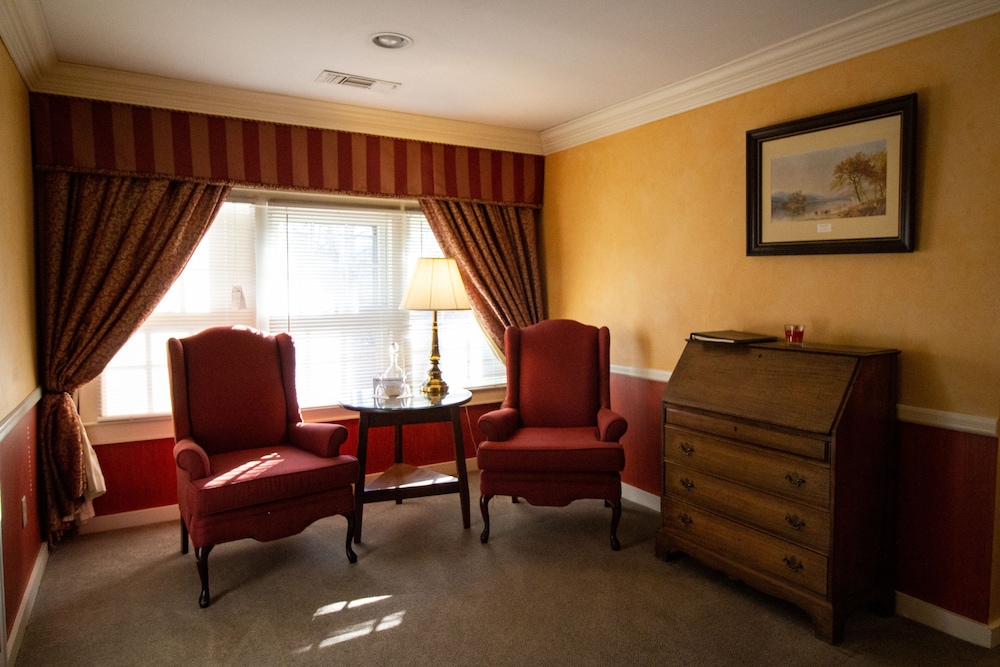 Delamater Inn